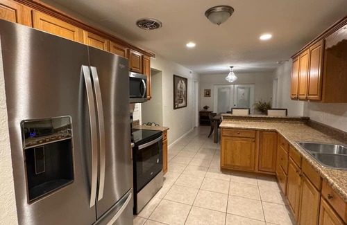 Pine Hills House | 4-bedroom house in fantastic Orlando with AC, WiFi