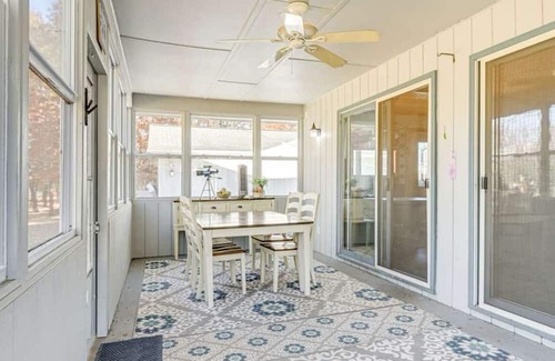New Lisbon Cabin | Charming 3-bedroom cabin with AC, WiFi on canal to Castle Rock Lake