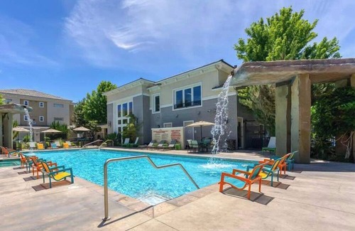Reno/Tahoe Airport Apartment | New Upscale 1BR Stay with Mini Golf, Sauna & Heated Pool