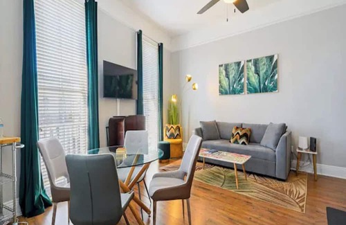 Faubourg Livaudais Apartment | Beautiful Balcony Condo!