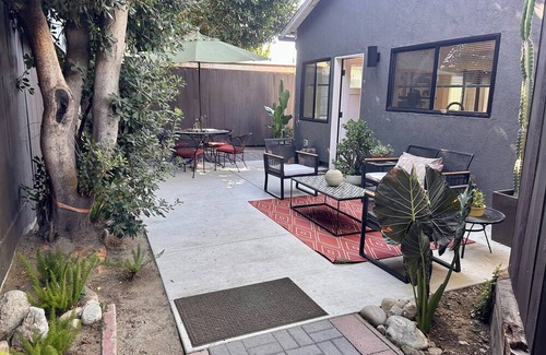 Atwater Village Cottage | Charming 1-bedroom private cottage with AC, WiFi in Atwater Village Los Angeles