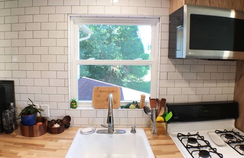 Verplanck Apartment | Newly renovated 2 story space with home office next to the Hudson River .