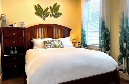 Provincetown Cabin | A Departure From the Ordinary: Our Tropical Escape