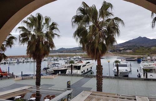Plage d'Argeles Apartment | Residence with cosy apartment on the port, breathtaking sea and mountain views