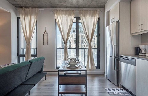 Old Montreal Apartment | Cozy design Summary: