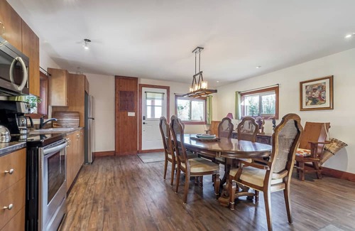 Saint-Michel-des-Saints Ski Chalet | Le Calumet - Lakefront