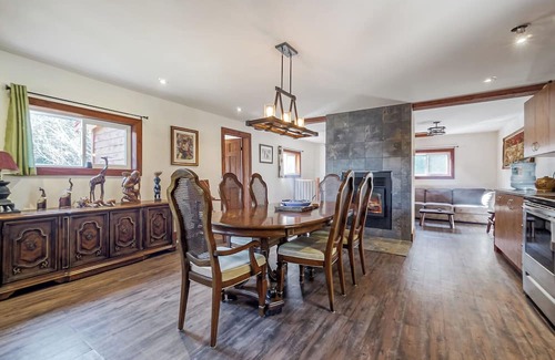Saint-Michel-des-Saints Ski Chalet | Le Calumet - Lakefront
