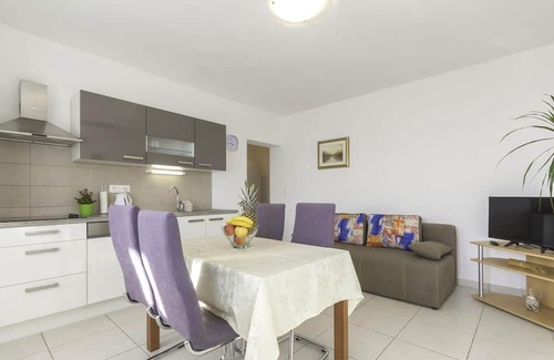 Novi Vinodolski Apartment | Amazing apartment in Novi Vinodolski
