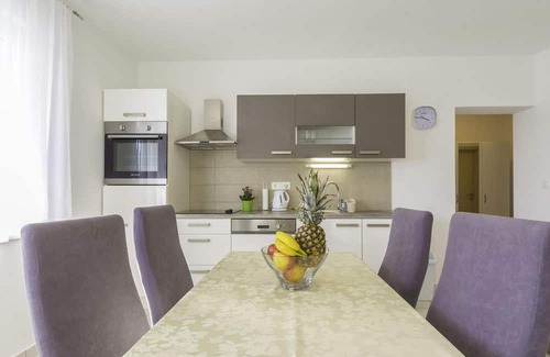 Novi Vinodolski Apartment | Amazing apartment in Novi Vinodolski