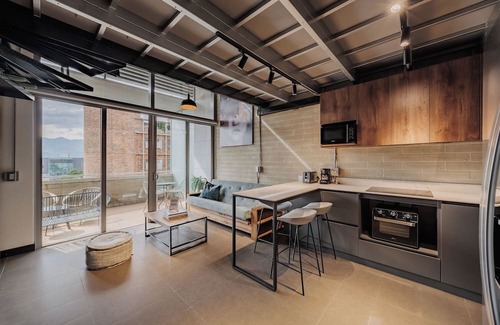 Las Lomas I Apartment | H10 Provenza