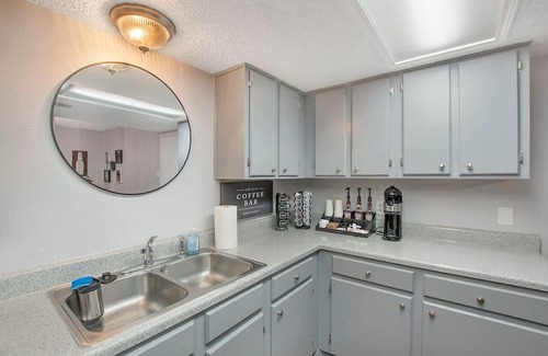 Arlington House | Walk to the Stadiums | 4 Beds | Garage Parking
