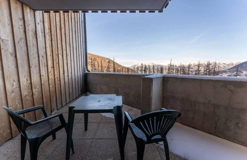 Les Orres Apartment | Cosy apartment for 6 people in Les Orres 1800