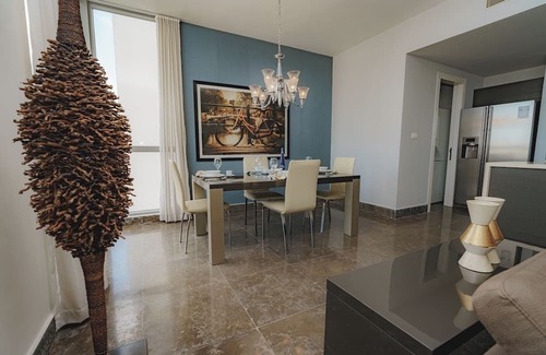 Panama City Apartment | Exclusive and luxury 1BR with balcony in Yoo Panama