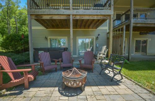 Thayerville House | Serenity Summit Five-Bedroom Holiday Home