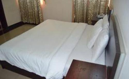 Oshodi-Isolo Hotel | Femad Airport Hotel