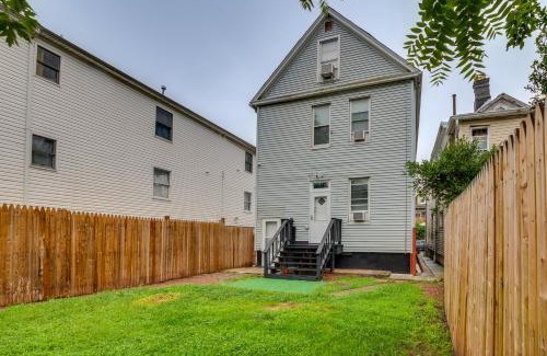 Elizabeth Apartment | Cozy Apartment 1 Mi to Elizabeth Transit Station!