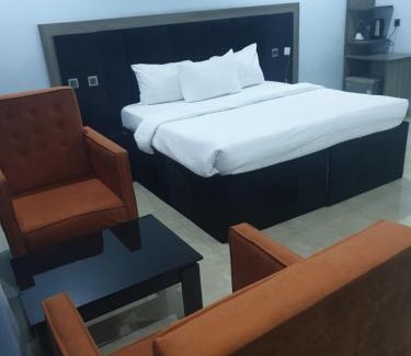 Wuse 2 Hotel | Golphins Suites & Hotel