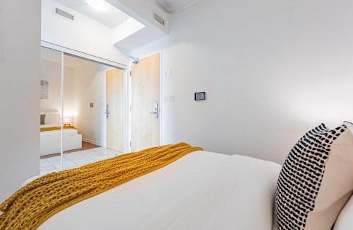 Downtown Toronto Hotel | Bremner Suites