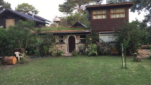 Santa Clara del Mar House | Casa de piedra