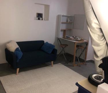 Saint-Ouen-l'Aumone House | Chambre detente en Harmonie