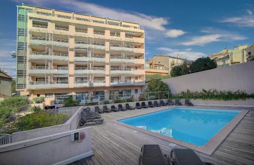 Cannes Old Town Apartment | IMMOGROOM - 2 min from the beaches - AC- Swimming pool