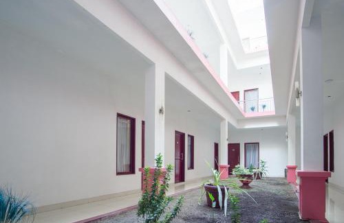 Ternate House | RedDoorz Plus near Pantai Falajawa