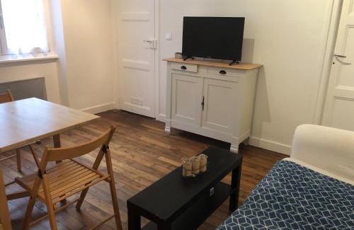 Intra Muros Apartment | Appartement calme au RDC - plage à 50m - intra muros