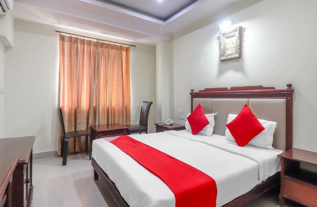 OYO 75986 Hotel Grandeur