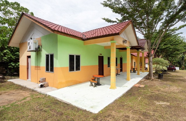 SPOT ON 89906 Kendong Village Resort