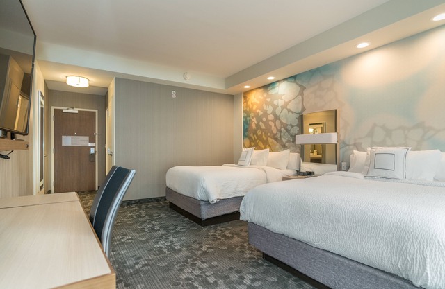 Courtyard by Marriott West Springfield