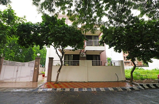 Oyo Shweta Inn 