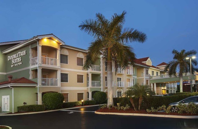 DoubleTree Suites by Hilton Naples