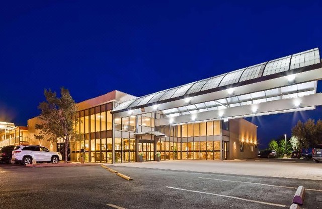 Best Western Plus Raton Hotel