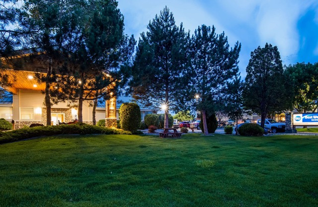 Best Western Sawtooth Inn and Suites