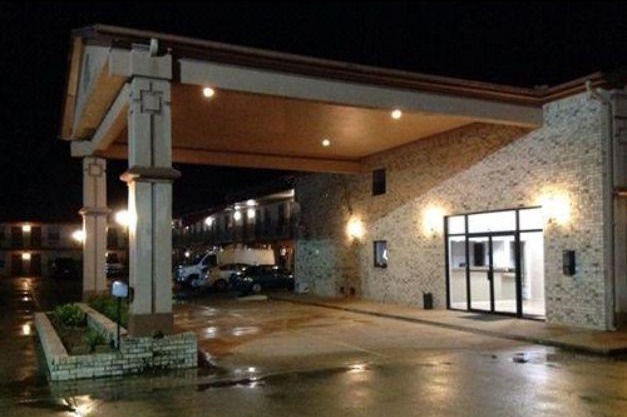 Dumas Inn