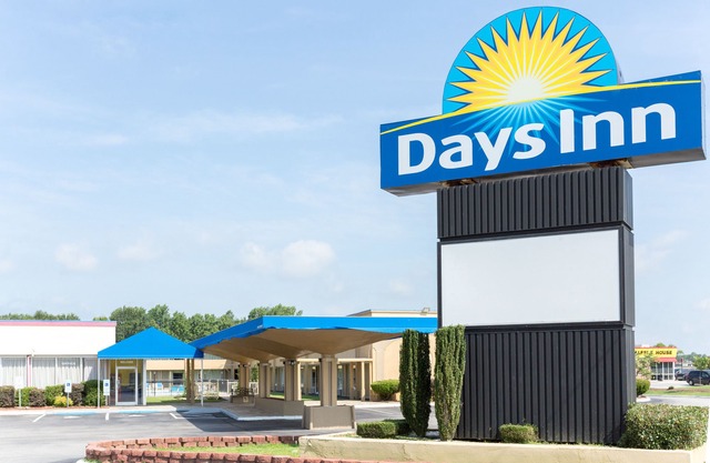 Days Inn by Wyndham Washington