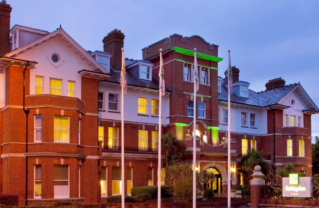 Holiday Inn Farnborough, an Ihg Hotel