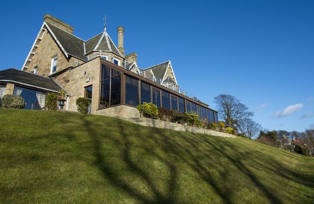 Old Manor Hotel