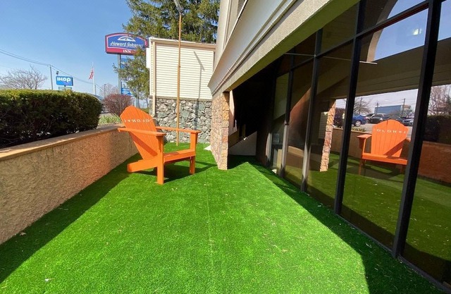 Howard Johnson by Wyndham Clifton NJ