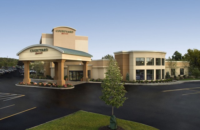 Courtyard by Marriott Canton