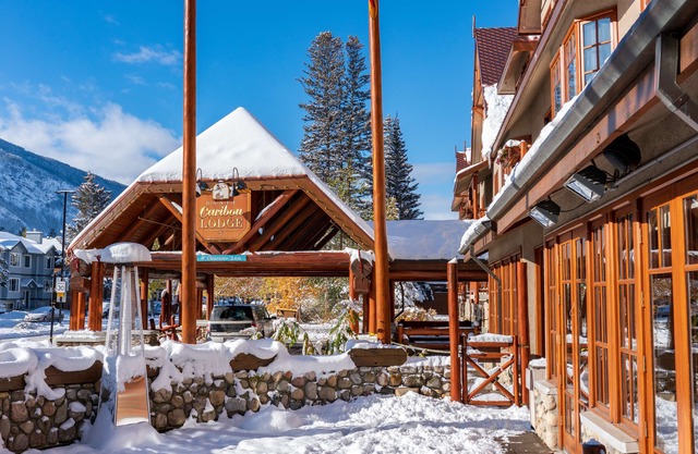 Banff Caribou Lodge & Spa
