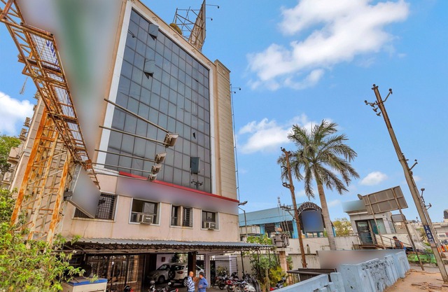 OYO 11428 Hotel Krishna's Residency
