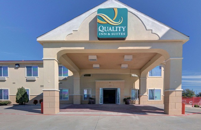 Quality Inn and Suites Terrell