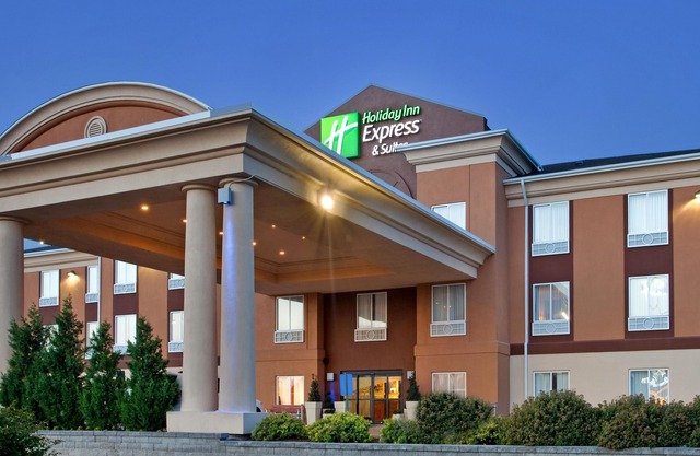 Holiday Inn Express Lawrence, an Ihg Hotel