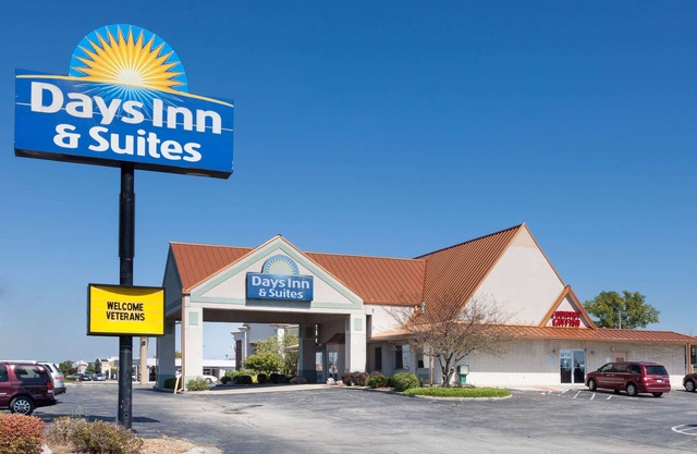 Days Inn & Suites by Wyndham Kokomo