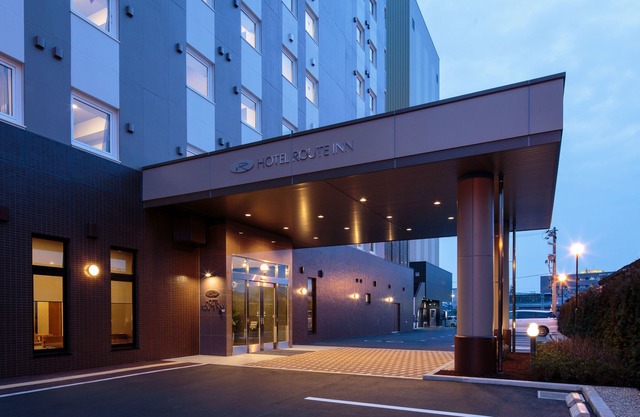 Hotel Route-Inn Takaoka Ekimae
