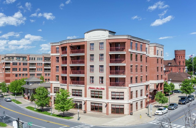 Hampton Inn & Suites Saratoga Springs Downtown
