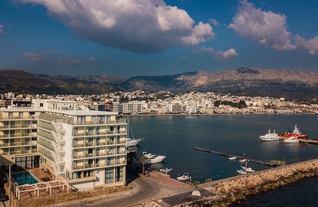 Chios Chandris
