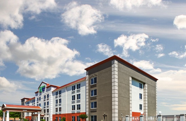 Holiday Inn Express Hotel & Suites Dallas Lewisville, an Ihg Hotel