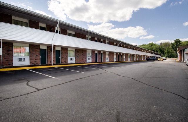 Econo Lodge Inn 